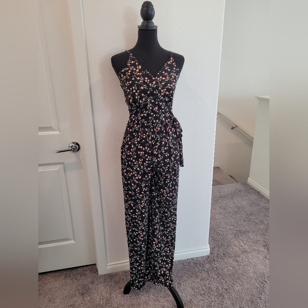 NWOT Kaileigh Floral Black Jumpsuit